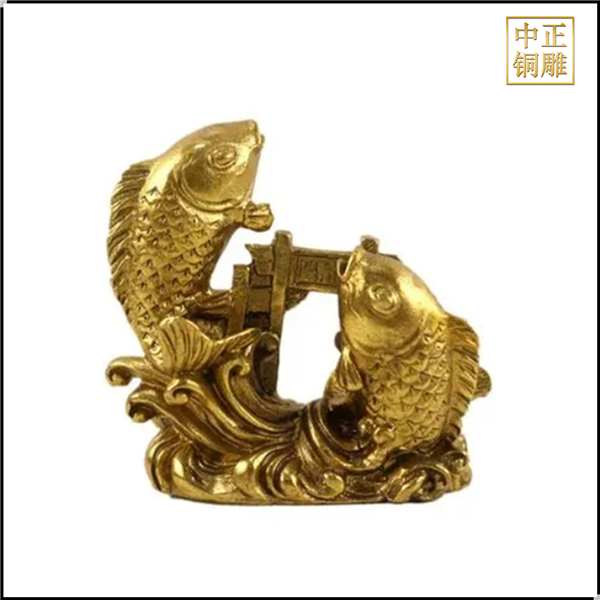 銅鯉魚(yú)躍龍門(mén).jpg 銅鯉魚(yú)躍龍門(mén).jpg