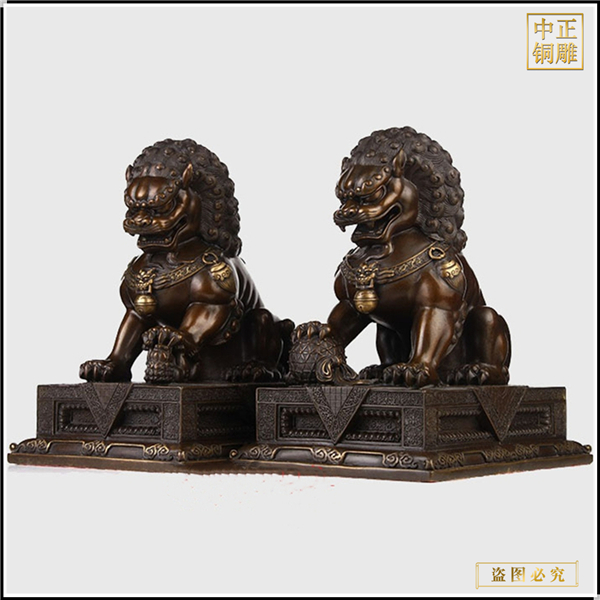 坐宮門(mén)獅子雕塑