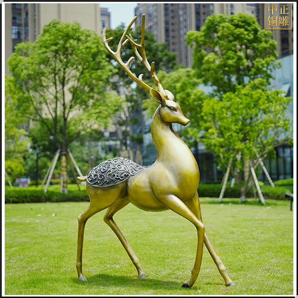 園林景觀仿銅鹿動物雕塑.jpg