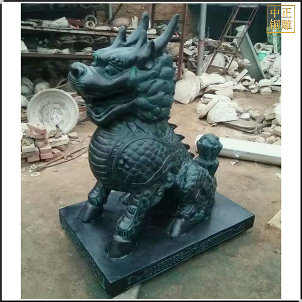 酒店門(mén)口銅麒麟雕塑