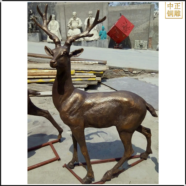 園林銅鹿雕塑鑄造廠家.jpg 園林銅鹿雕塑鑄造廠家.jpg